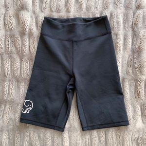 Ivory Ella women’s biker shorts | M